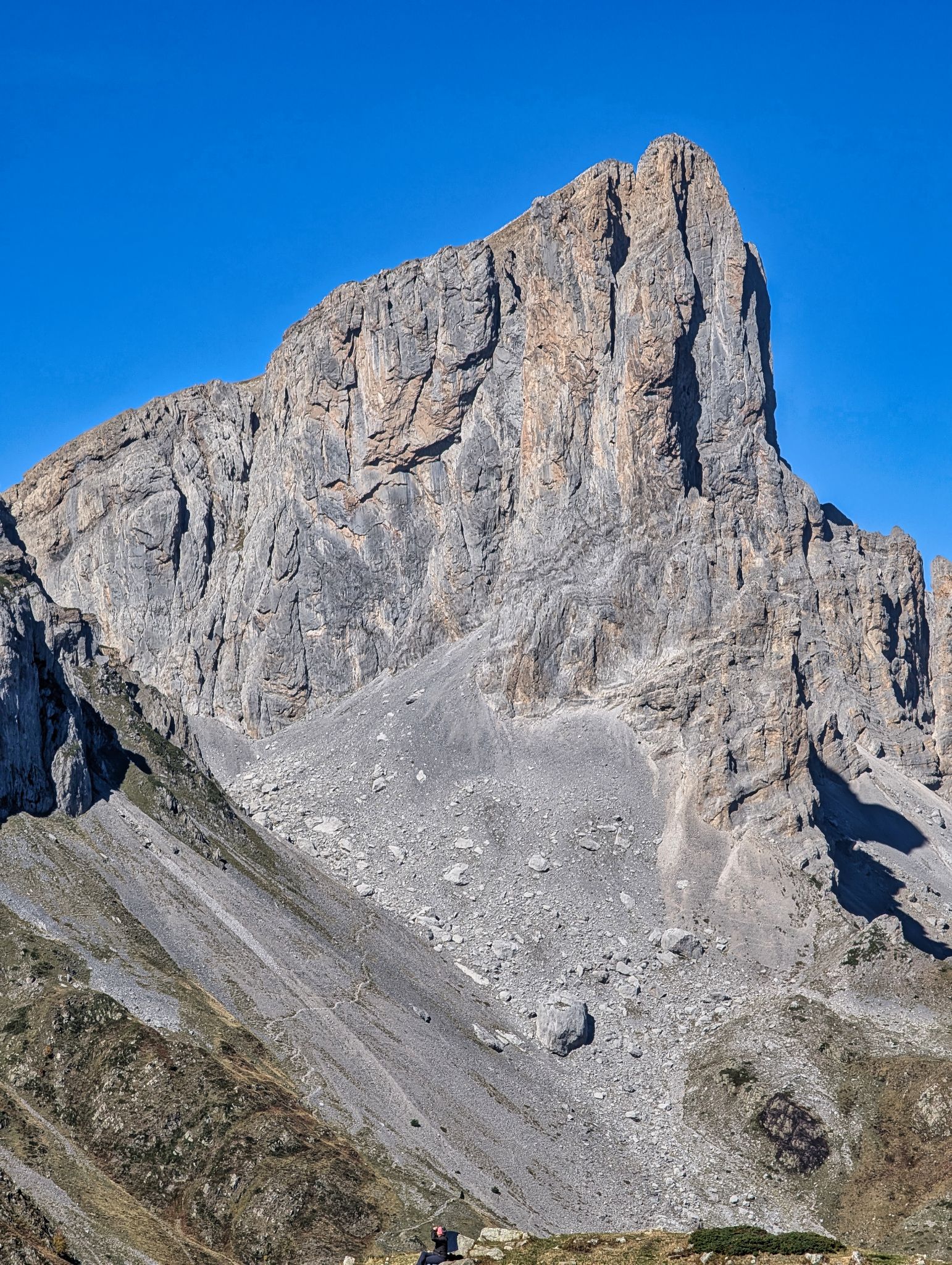 PXL 20251006 104955276