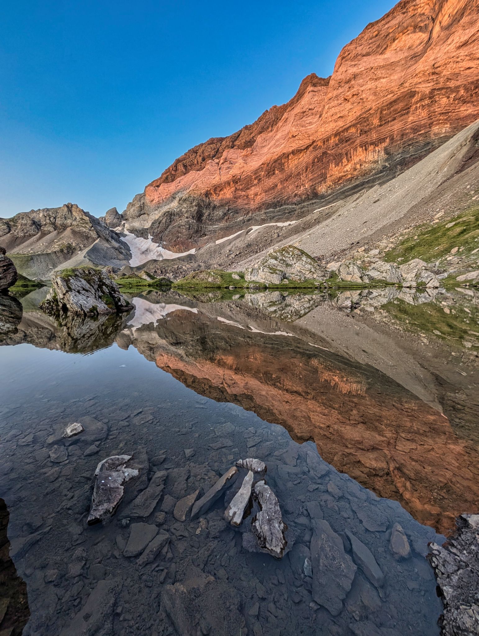 PXL 20250803 045622037