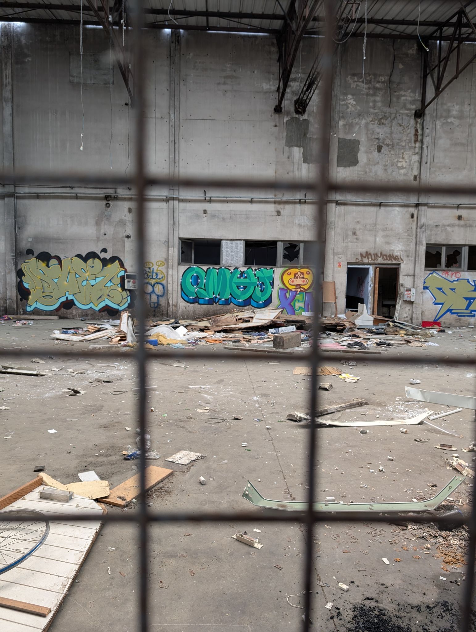 PXL 20250421 125722816