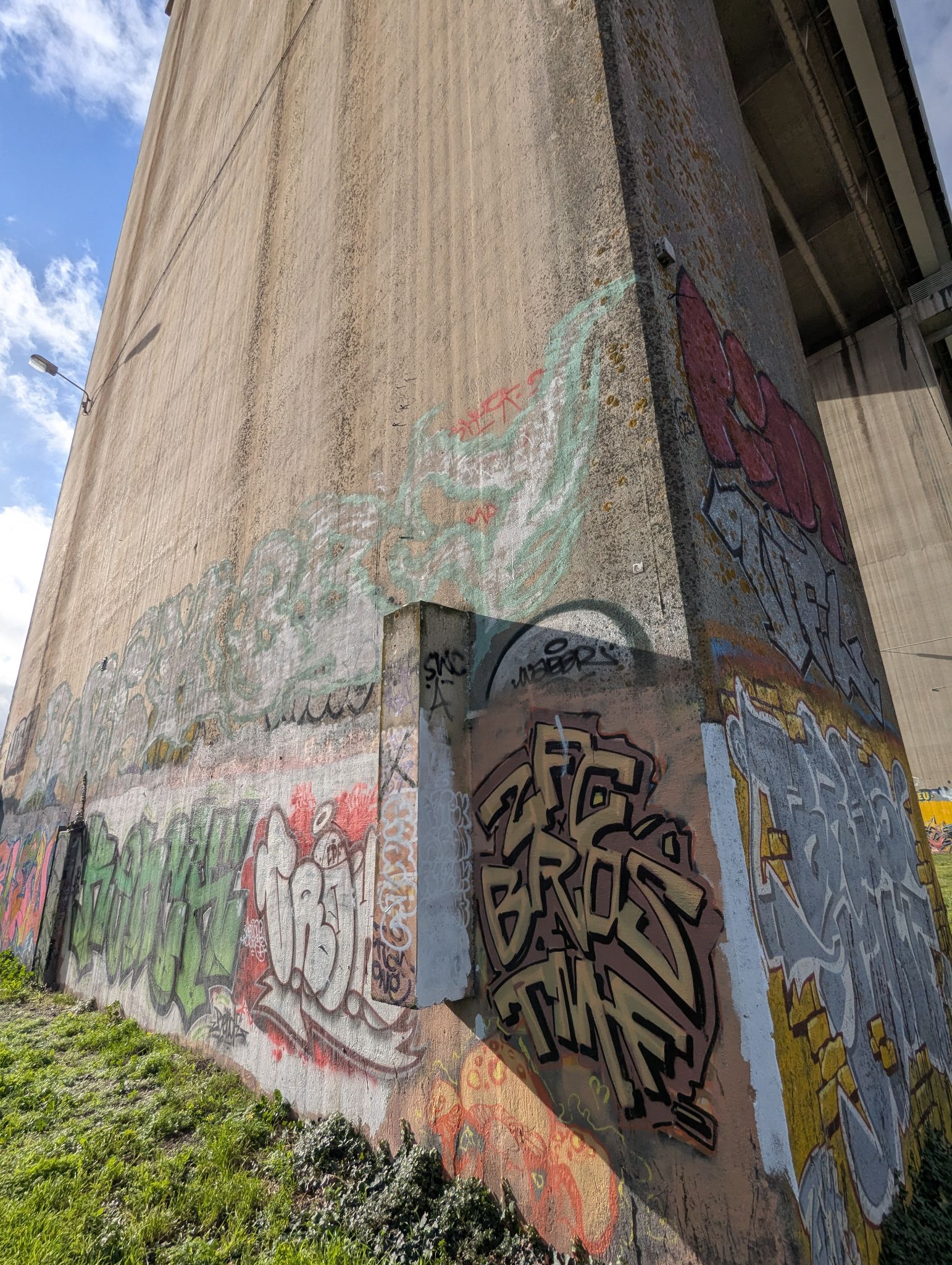 PXL 20250109 122003868