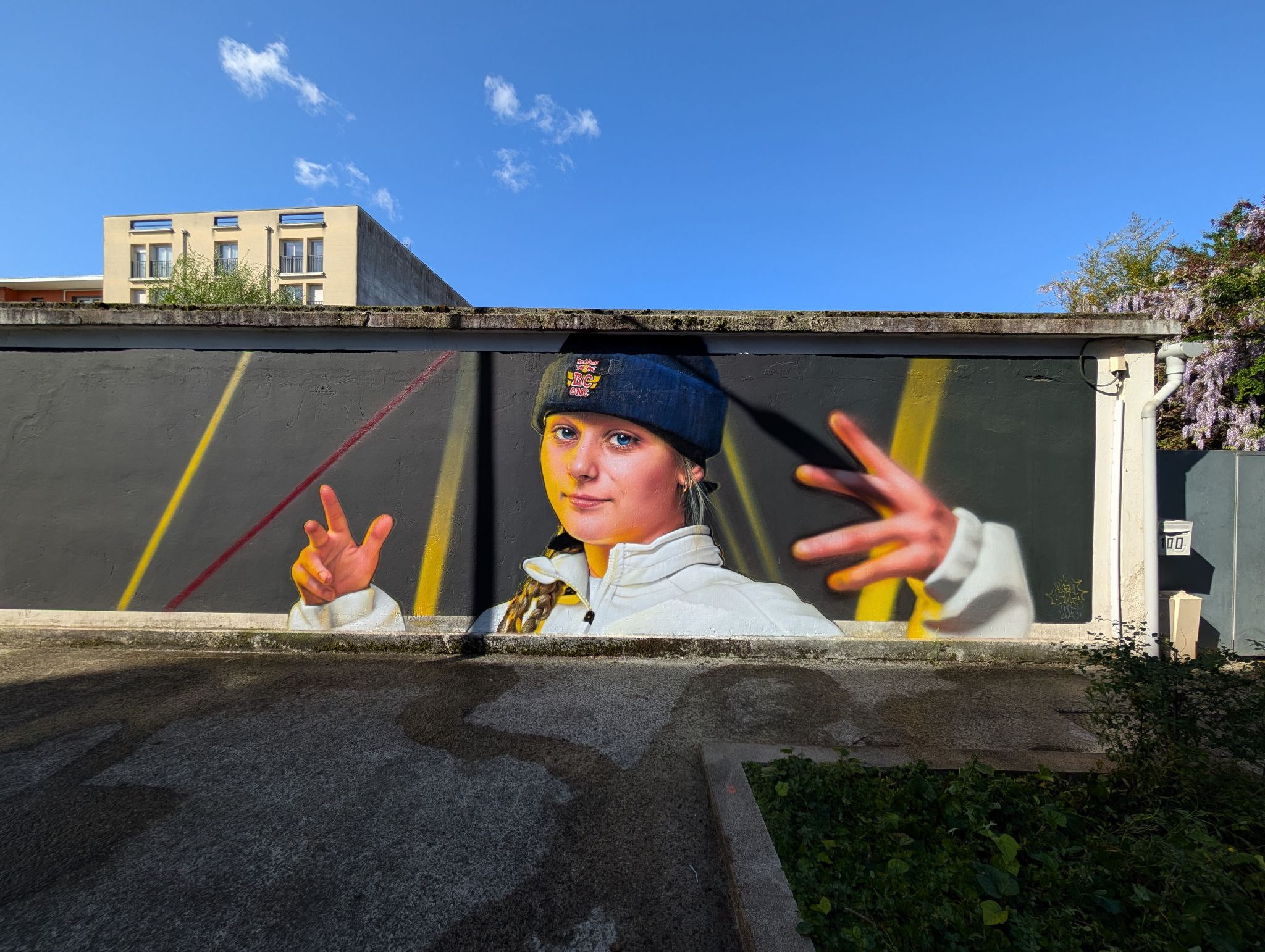 PXL 20250416 084318205