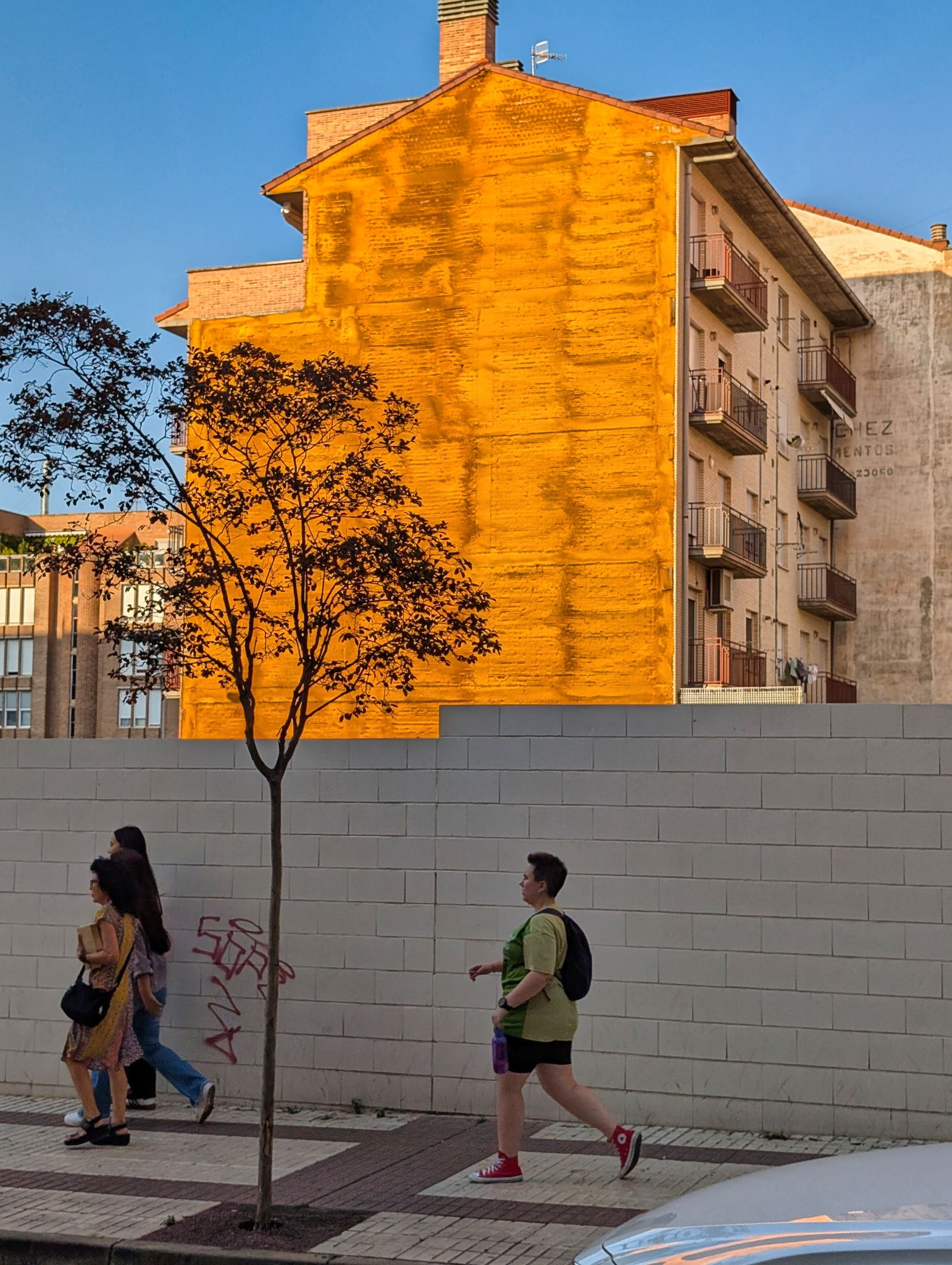 PXL 20250904 165849704