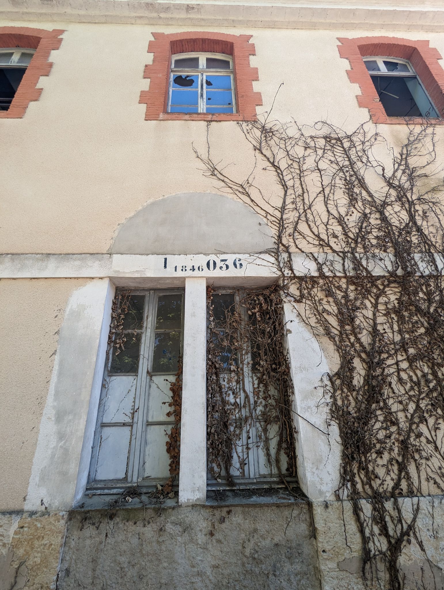 PXL 20240510 122318401