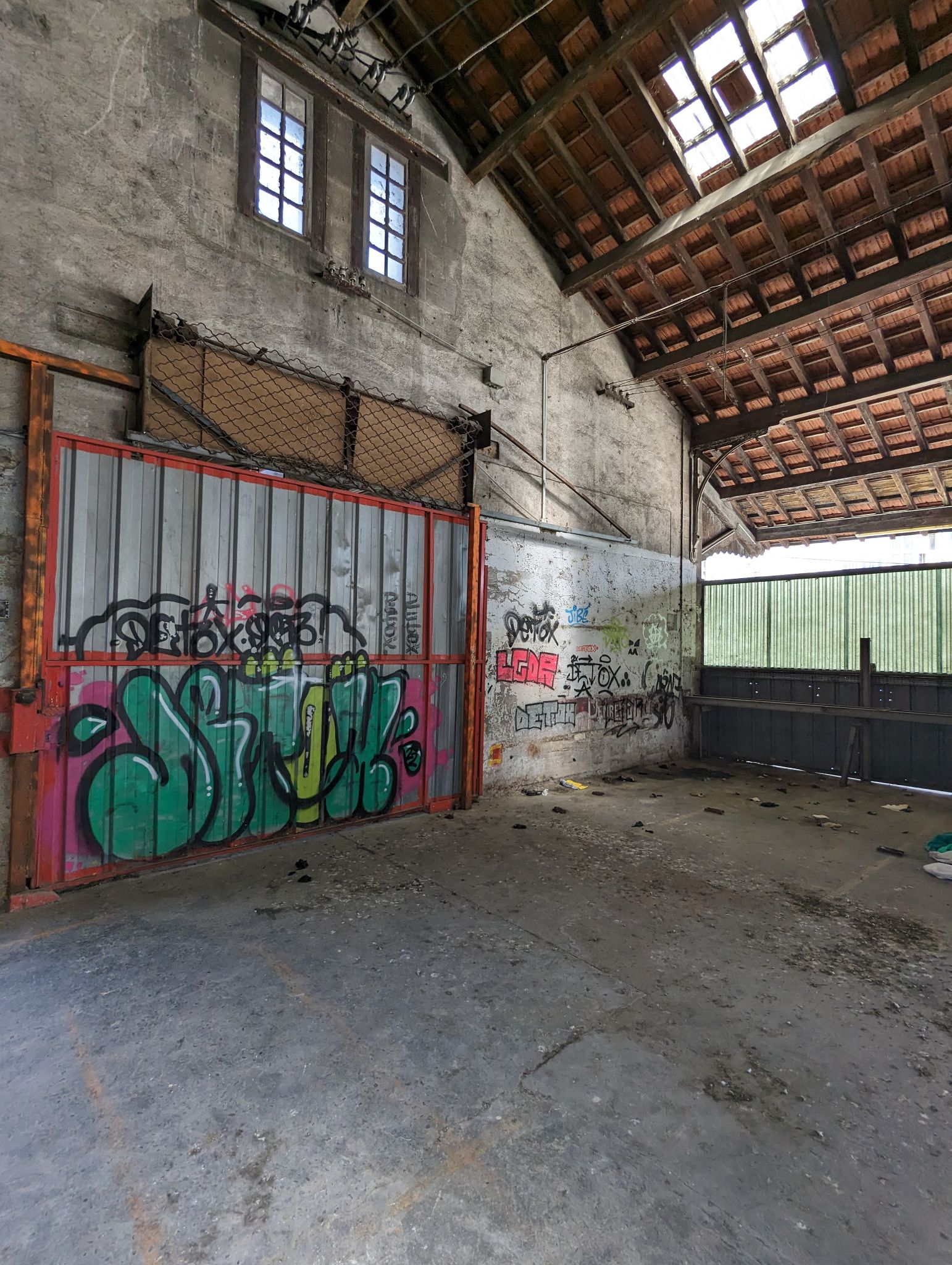 PXL 20240508 124025668