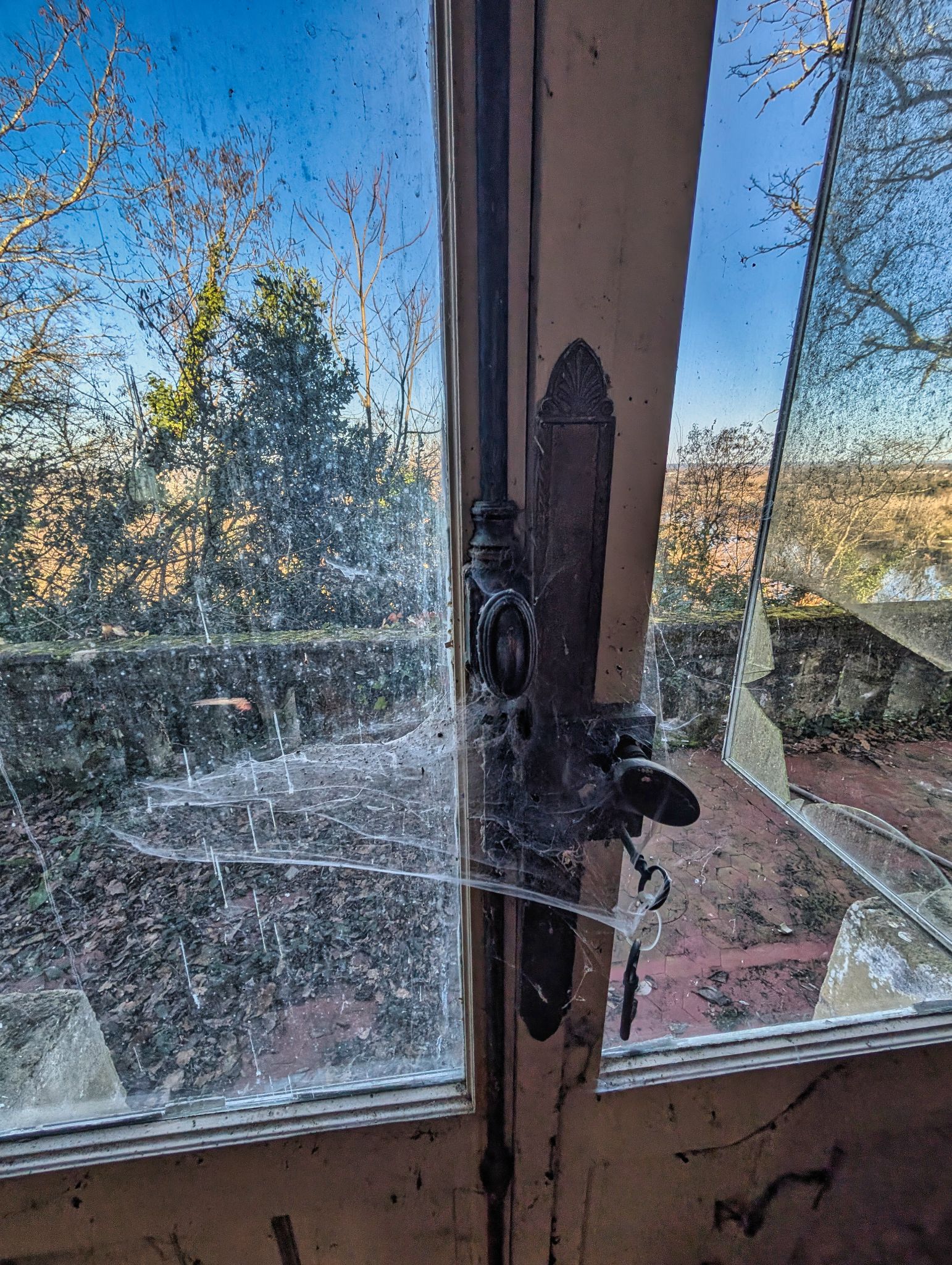 PXL 20251228 125741729