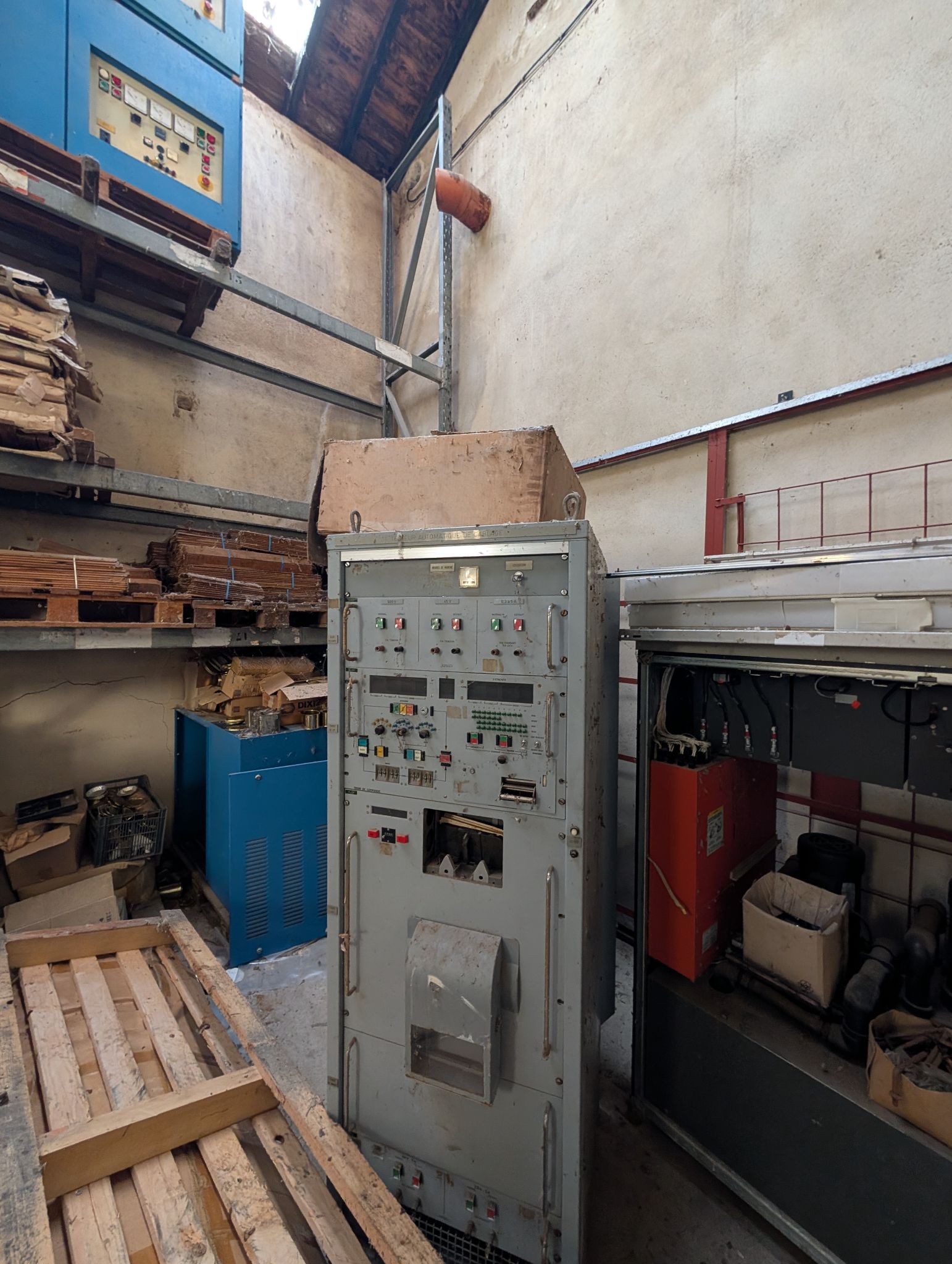 PXL 20251212 131209807