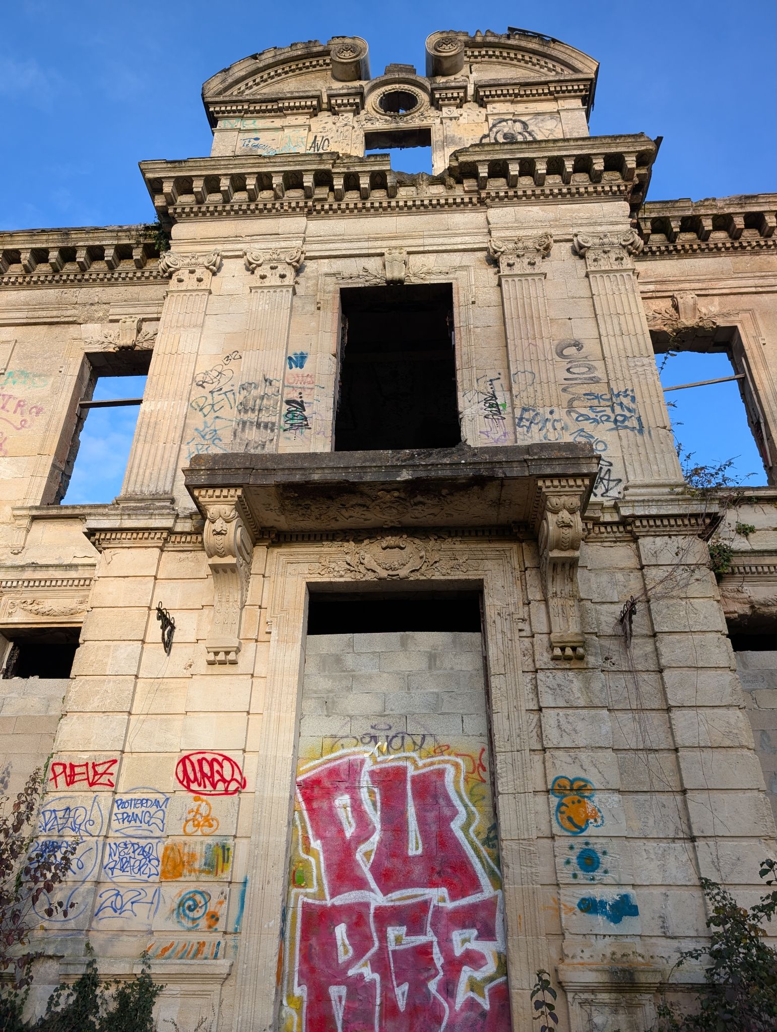 PXL 20251207 152524402