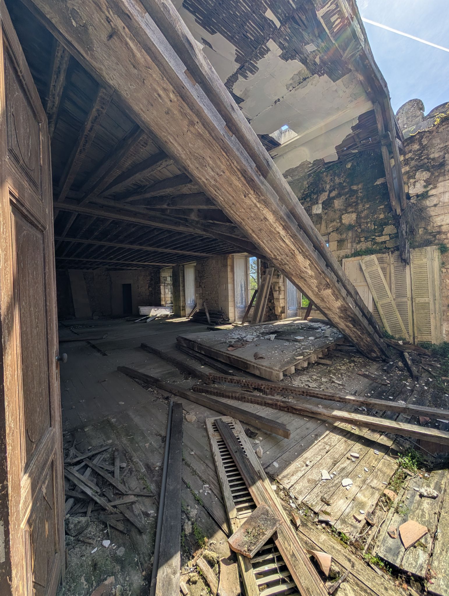 PXL 20260405 122044217